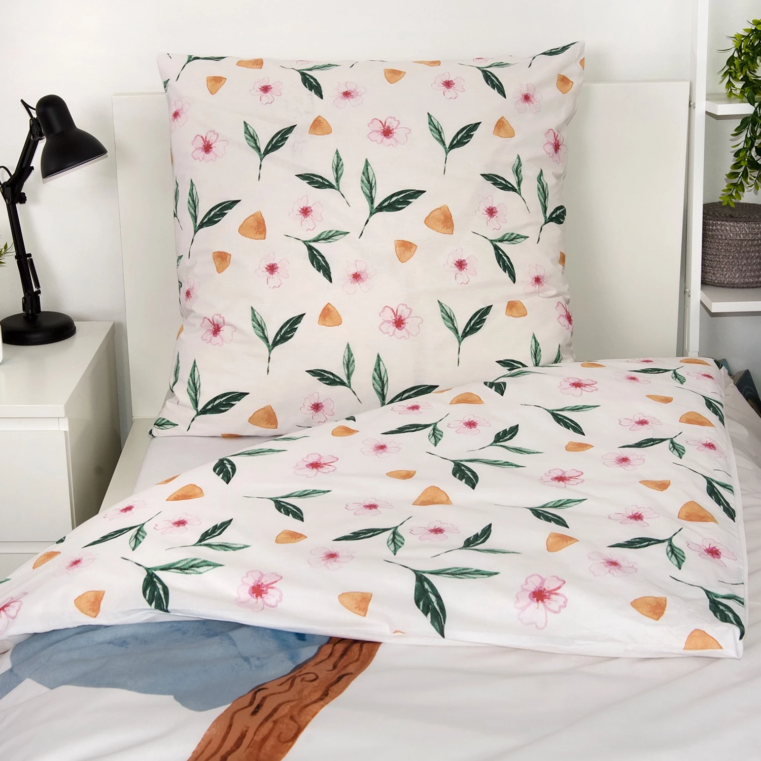 Herding Parure de lit en renforcé Mr. Mrs. Panda - Étoffe de coton - Blanc / Jaune 3 Herding Parure de lit en renforcé Mr. Mrs. Panda - Étoffe de coton - Blanc / Jaune – Image 3