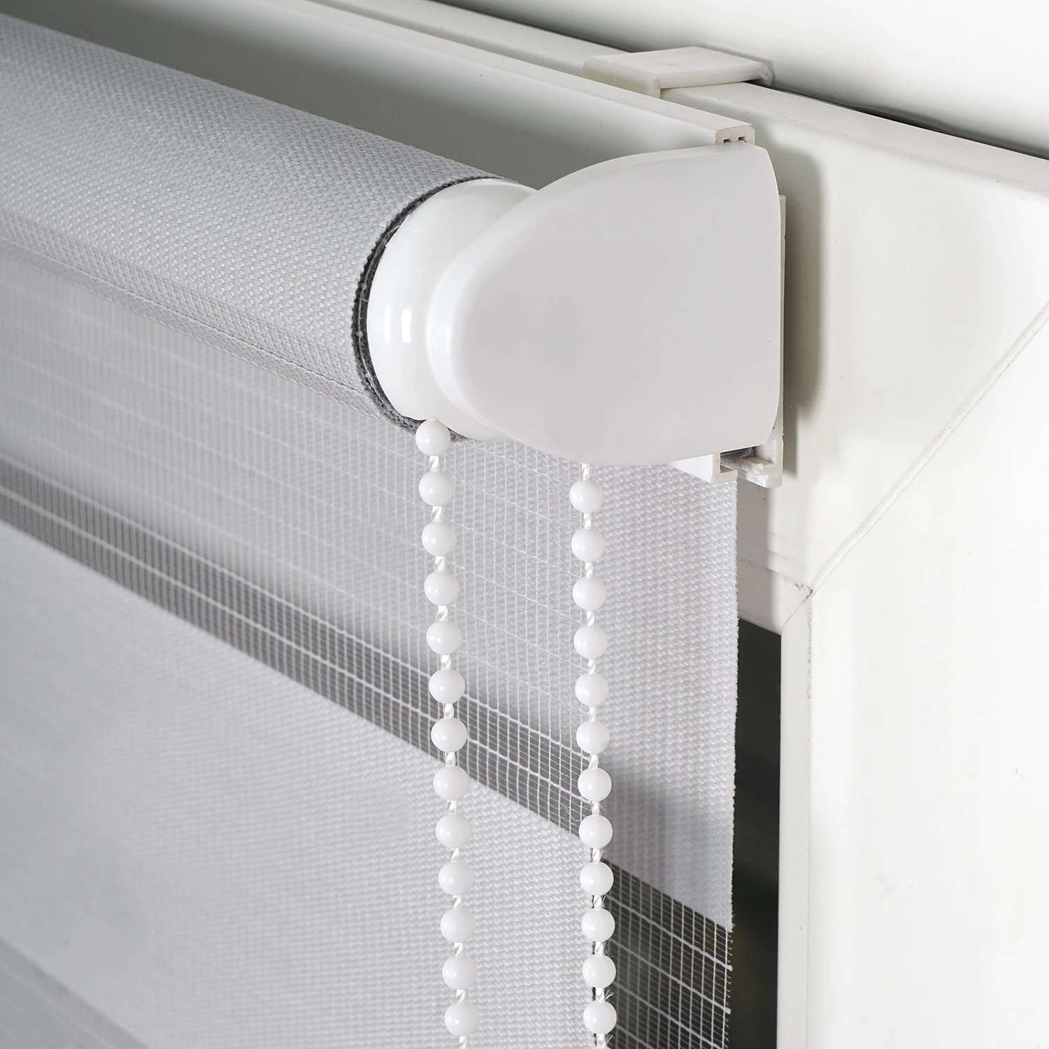 Mydeco Store double sans perçage occultant Just - Polyester - Gris - 90 x 160 cm 3 Mydeco Store double sans perçage occultant Just - Polyester - Gris - 90 x 160 cm – Image 3