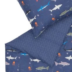 Esprit Home Parure de lit enfant Sharks - Coton - Bleu marine -Équipements de jardin Soldes 1000331624 220211 030 DETAILS P000000001000331624