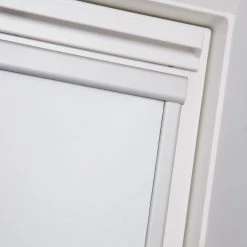 Lichtblick Store pour fenêtre de toit Skylight II - Tissu - Blanc -Équipements de jardin Soldes dachfensterrollo verdunkelung weiss polyester aluminium weiss 345507 1